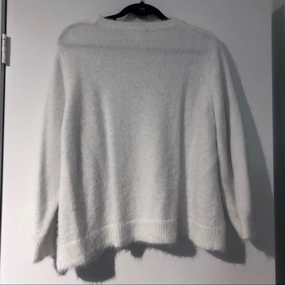 Cozy white sweater - Picture 2 of 4